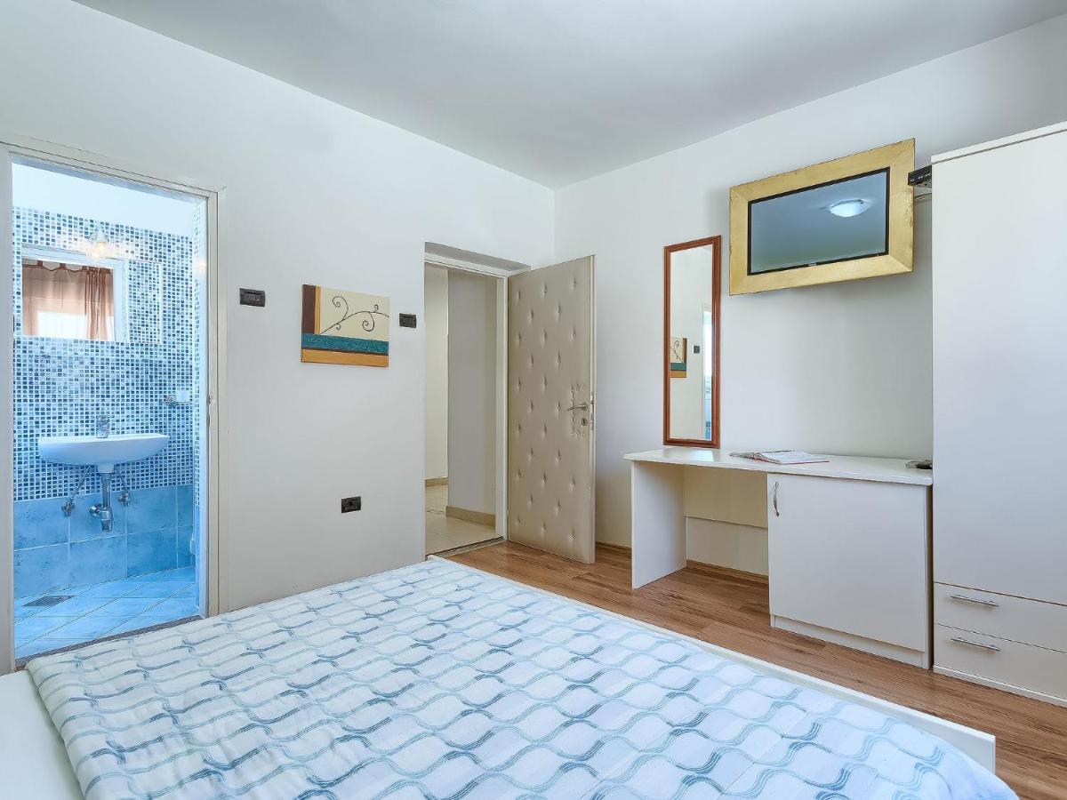 Apartment Nika-12 By Interhome Umag Exteriör bild